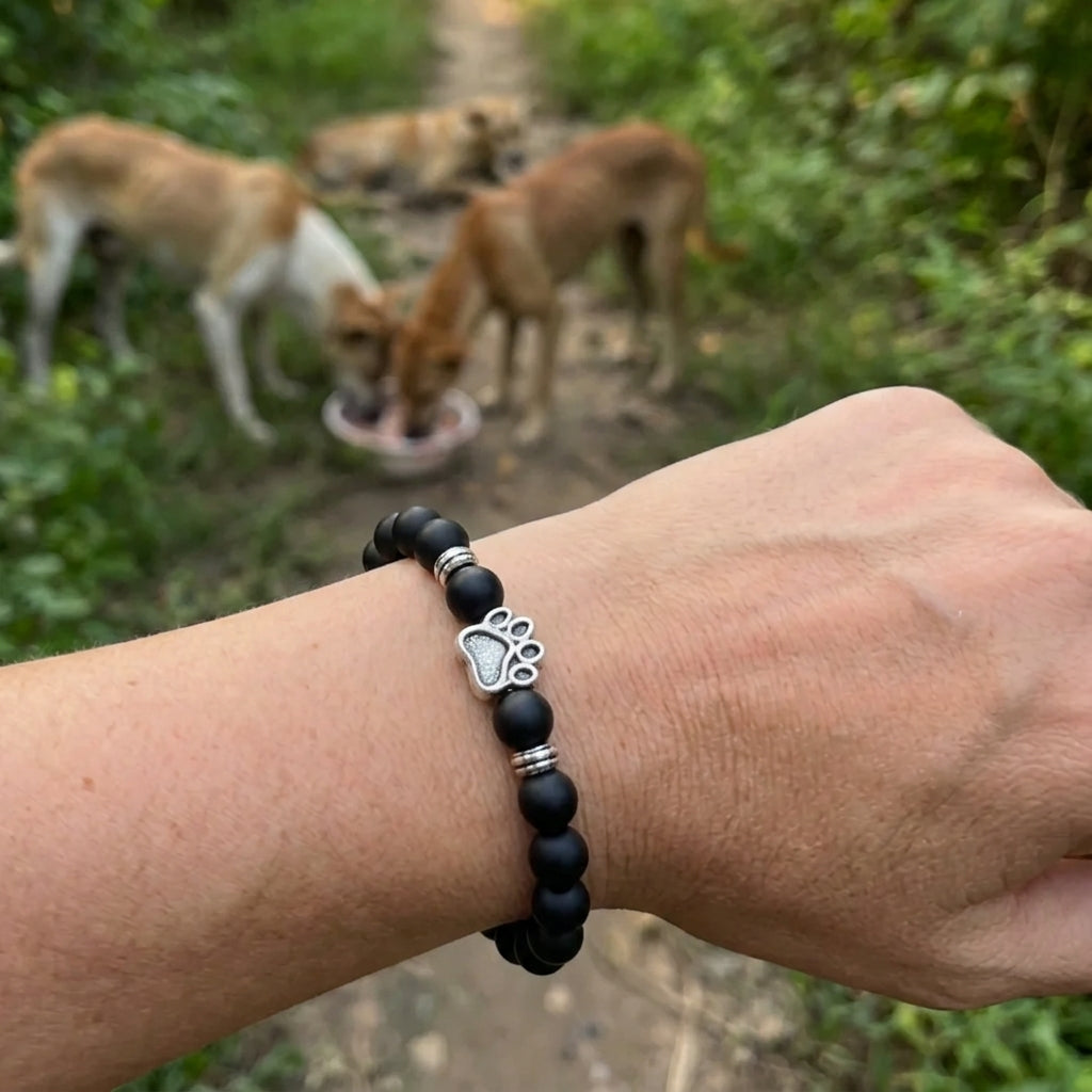 Black Diamond shelter bracelet – view 2