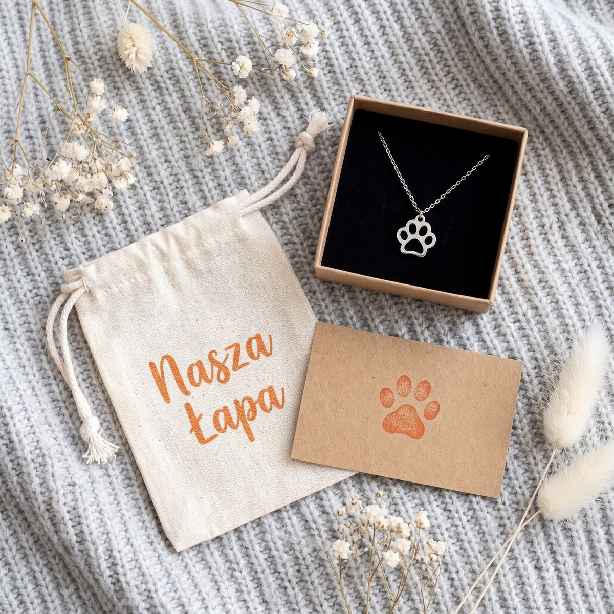 Paw Print necklace – gift-ready in a cotton pouch